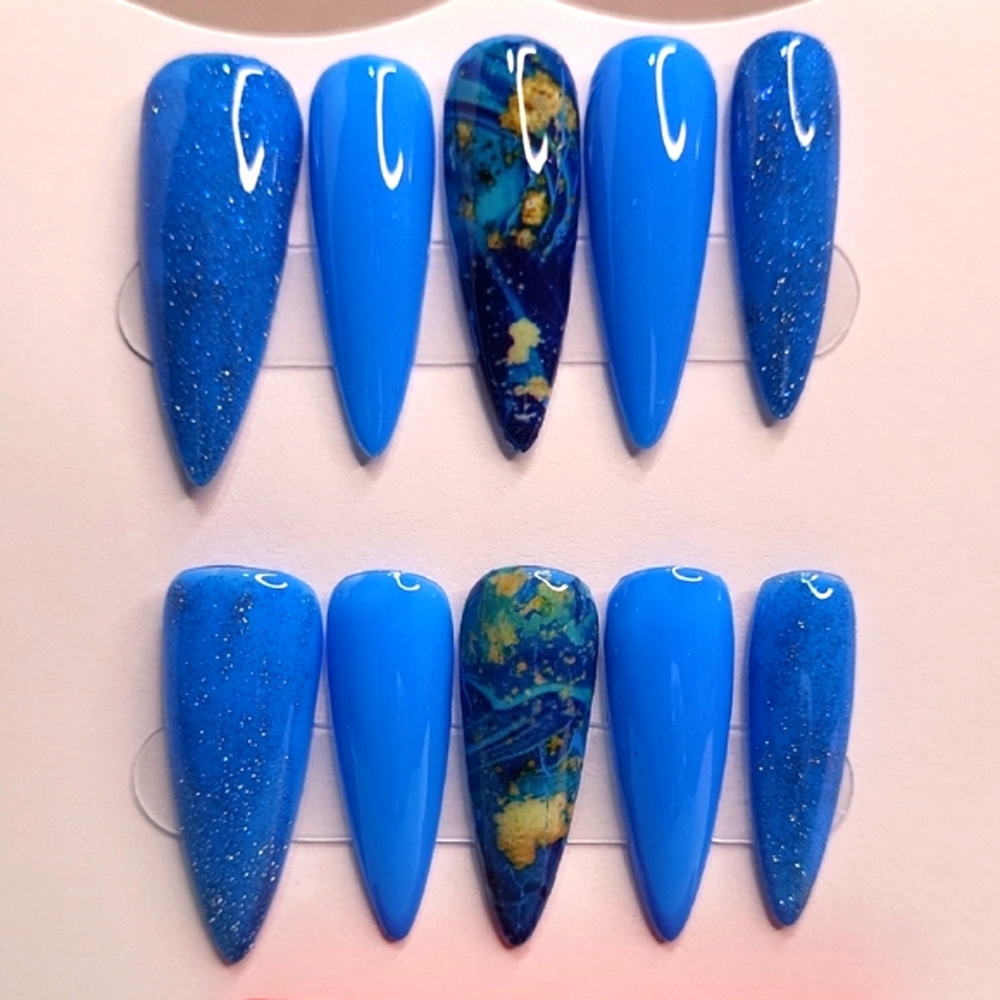💋Blue Marble and Glitter Press-On Nails With Gold Accents